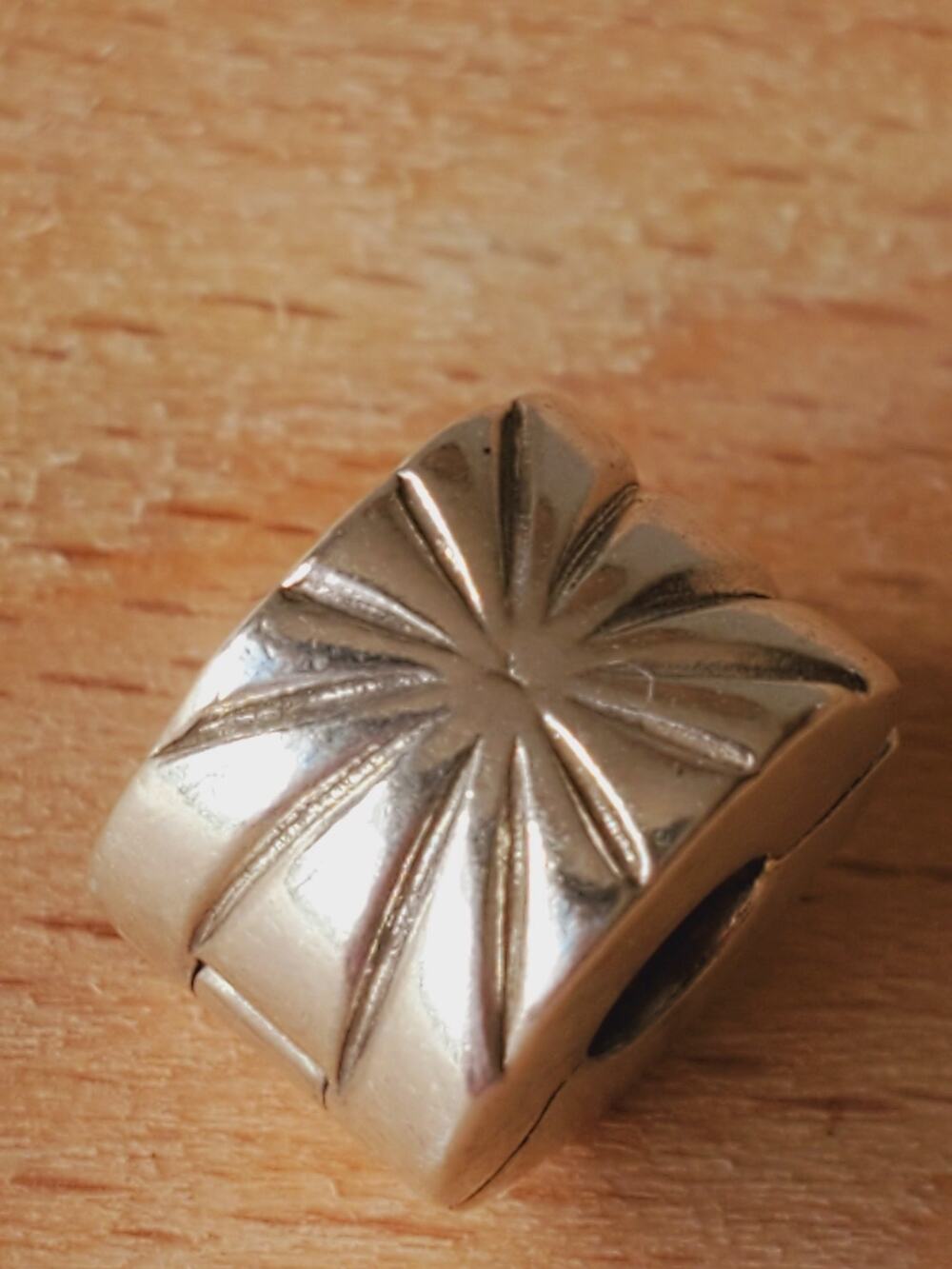 Pandora Sunburst Clip Charm Bead in Sterling Silver 925